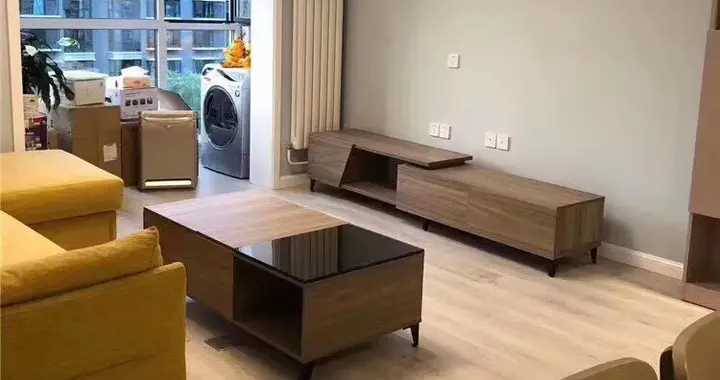 裝修完了，電視墻太單調不是很喜歡，大家有什麼好的建議嗎